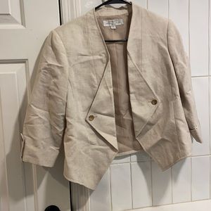 Cream size 4 P Tahari blazer type coat short sleeve